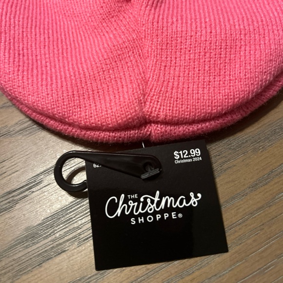 Mama and Toddler Black and Pink Beanie Set NWT - Picture 2 of 3